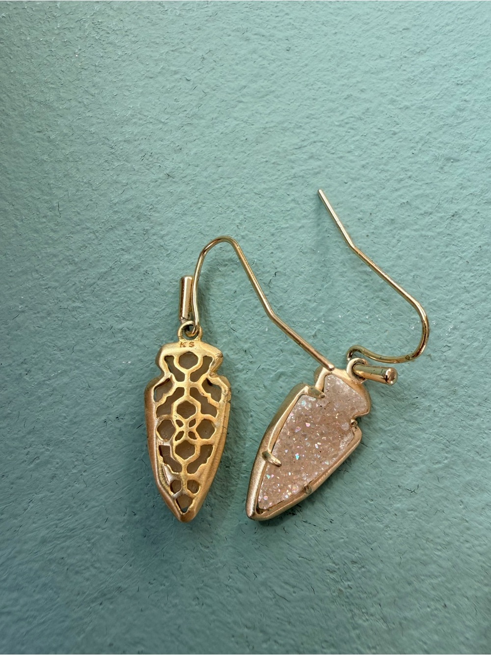 Kendra Scott Bundle! Smoke Pendant Chain Necklace and 4 Pairs Earrings - Picture 6 of 8